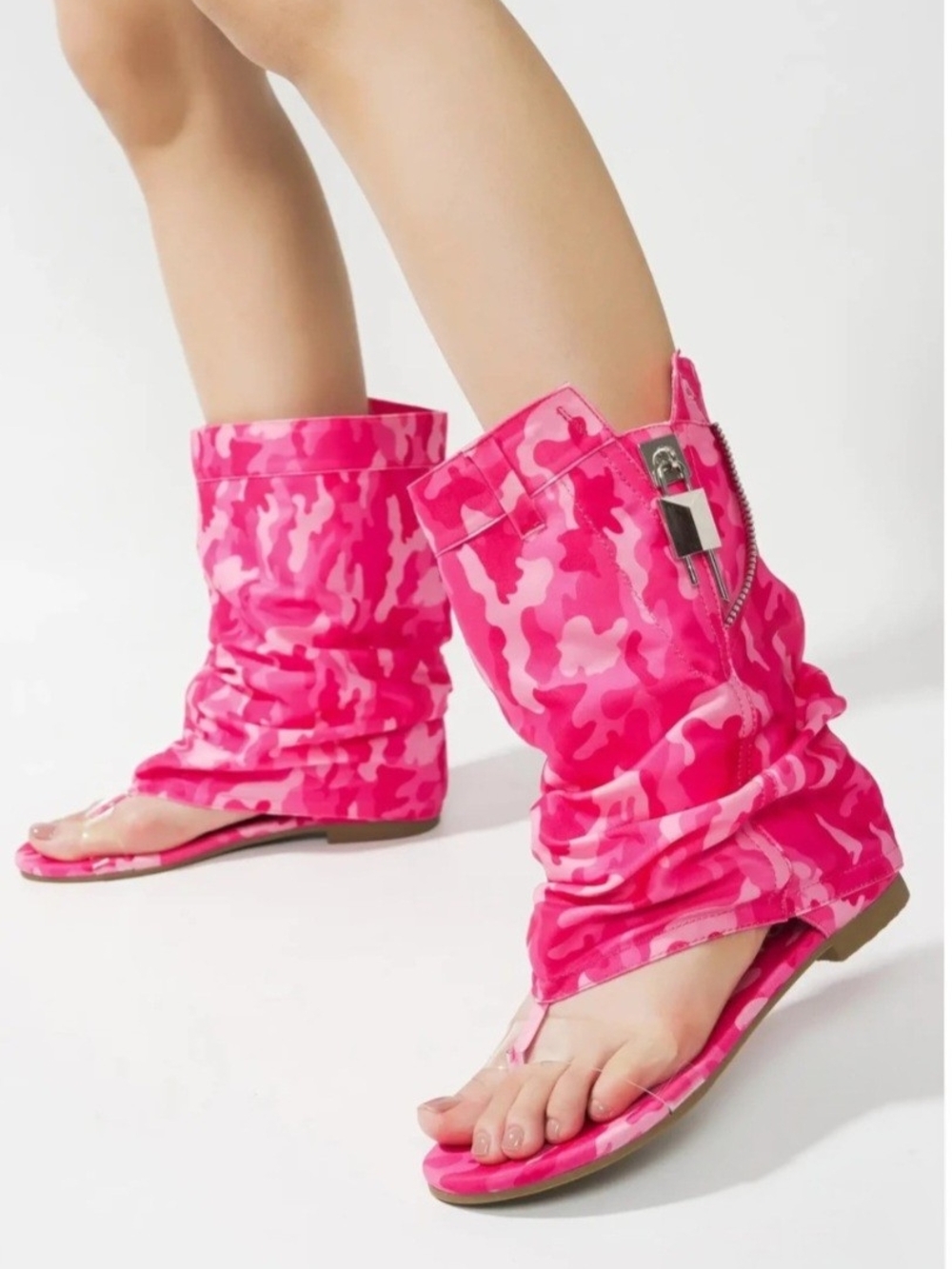 Cape Robbin Women’s Pink Camo Slouch Gaiter Sandals Size 6